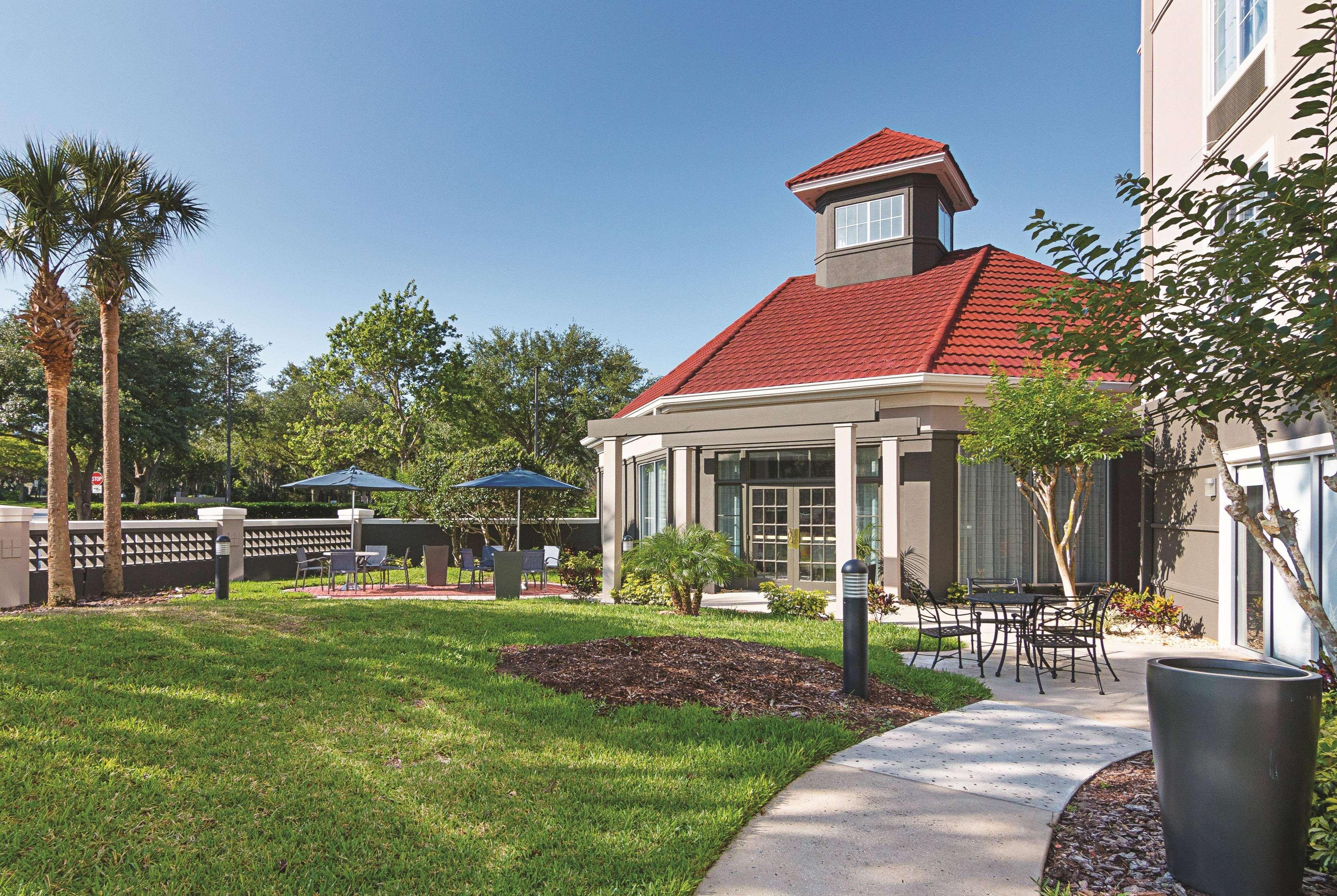 La Quinta By Wyndham Orlando Ucf Hotel Alafaya Ngoại thất bức ảnh